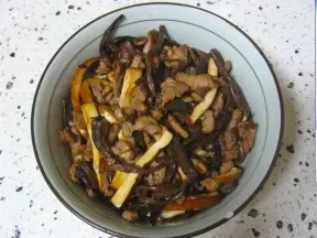 茶樹菇炒肉絲
