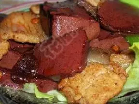 肉片炒血豆腐
