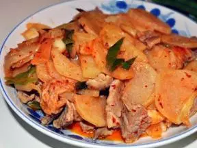 韓國泡菜土豆片炒肉