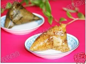 香菇雞腿蛋黃粽子
