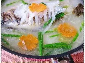 蘿蔔絲鯽魚湯