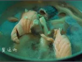 鳳尾菇三文魚湯