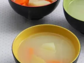 沙葛胡蘿蔔鯽魚湯