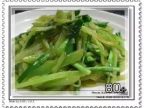 萵筍絲兒炒韭菜