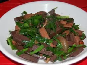 血豆腐炒韭菜