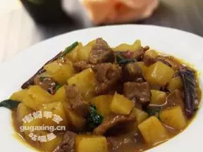 咖喱土豆燜牛肉
