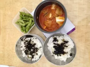 簡易韓式泡菜湯便當