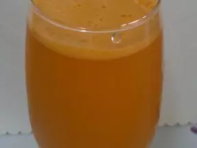 包菜胡蘿蔔蘋果汁