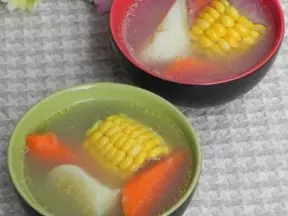 玉米胡蘿蔔淮山骨頭湯