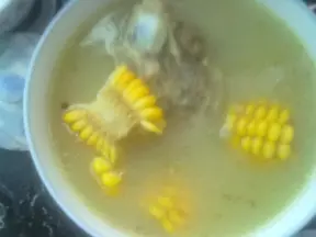 玉米大骨湯