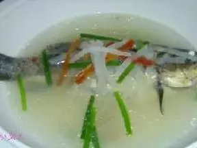 鯽魚蘿蔔絲湯