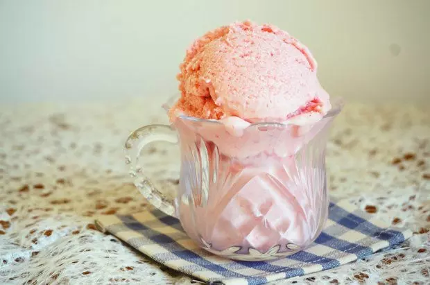 【菓子學校】草莓牛奶冰淇淋