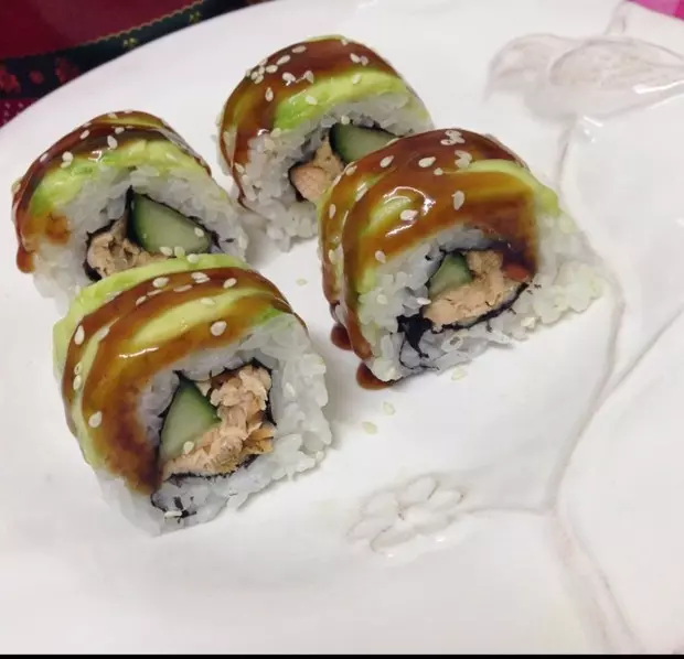 Teriyaki Salmon and Avocado sushi照燒三文魚牛油果壽司