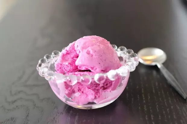 紅心火龍果冰淇淋