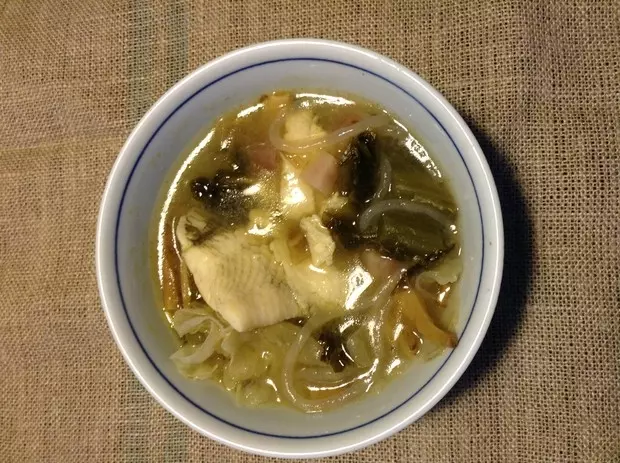 簡版酸菜魚（加了銀耳，黃花菜和自製泡菜）