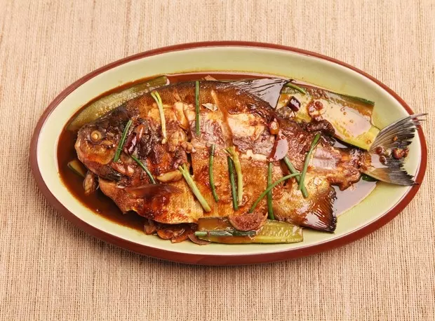 紅燒金鯧魚