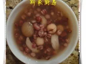 薏米紅豆蓮子百合桂圓養生粥