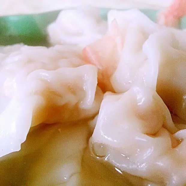 鮮蝦三文魚口蘑大餛飩·寶寶食譜
