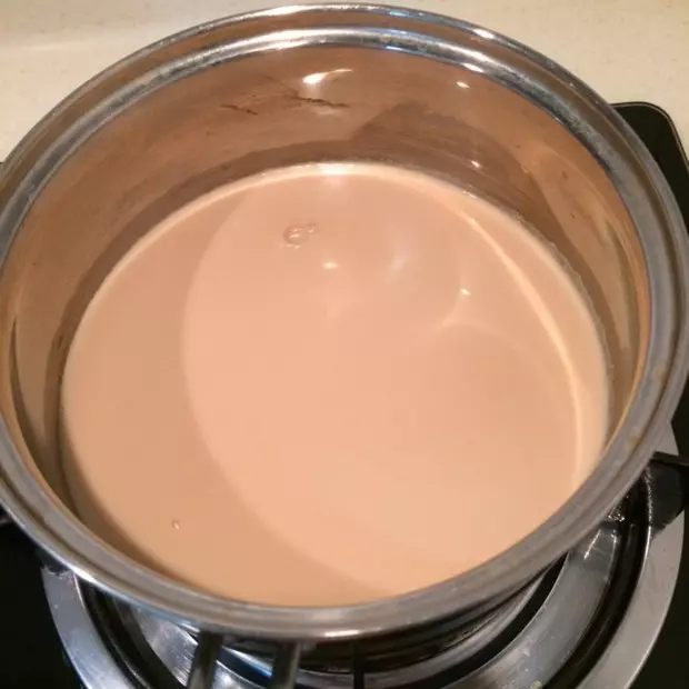 濃濃的鍋煮奶茶