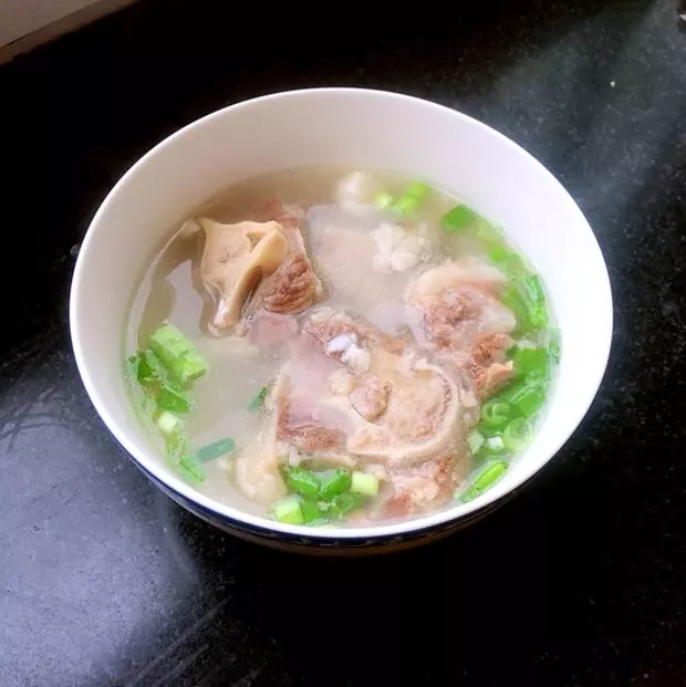 韓式清燉牛尾湯