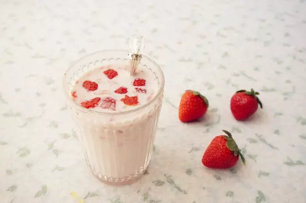 草莓真果粒（草莓牛奶）