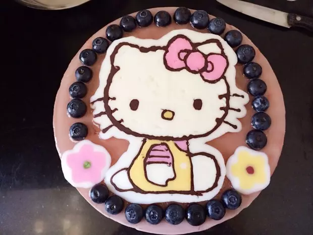 Hello Kitty三層水果慕斯蛋糕（奇異果檸檬藍莓慕斯蛋糕）