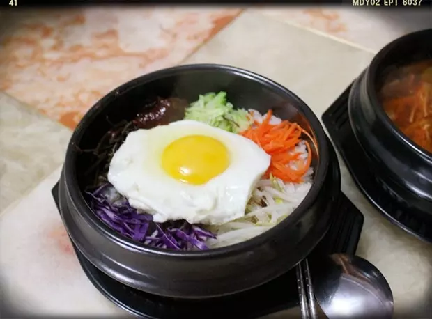 韓國料理——石鍋拌飯