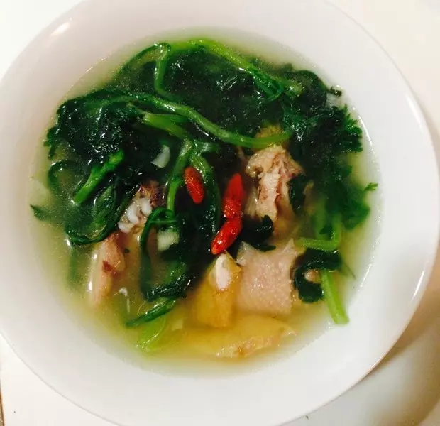 晚餐 麻公雞青菜湯