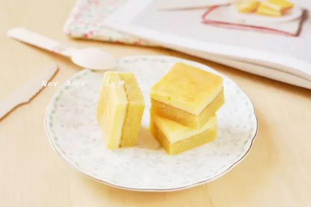 杏仁乳酪雙層蛋糕塊