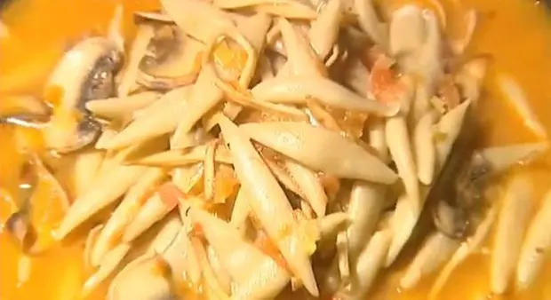 養生新美食  蘑菇莜麵魚