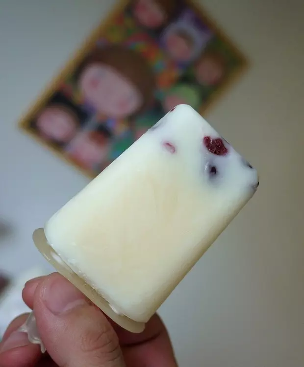 蔓越莓酸奶棒冰