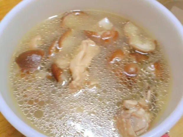 香菇雞肉湯