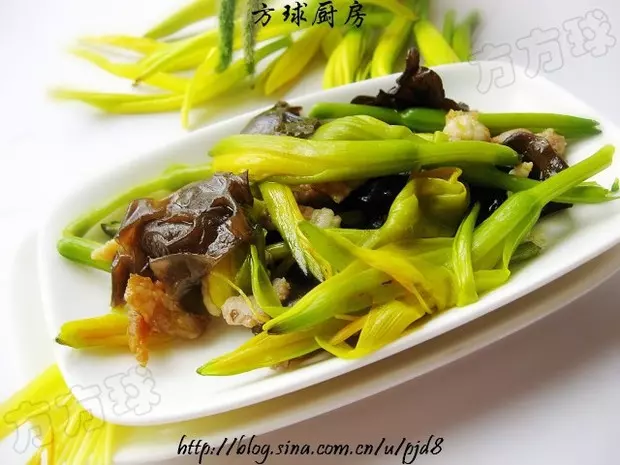 黃花菜炒木耳