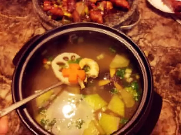 牛肉 蝦仁 蘿蔔素湯