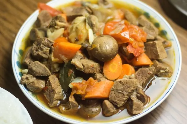 胡蘿蔔/土豆燉牛肉