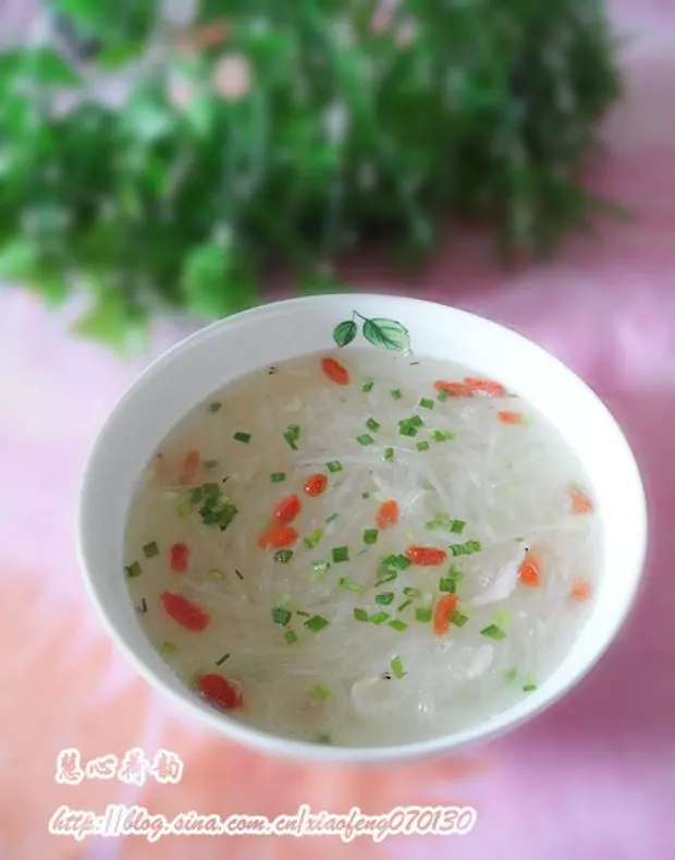 白蘿蔔蝦皮枸杞湯