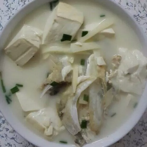 豆腐魚頭湯