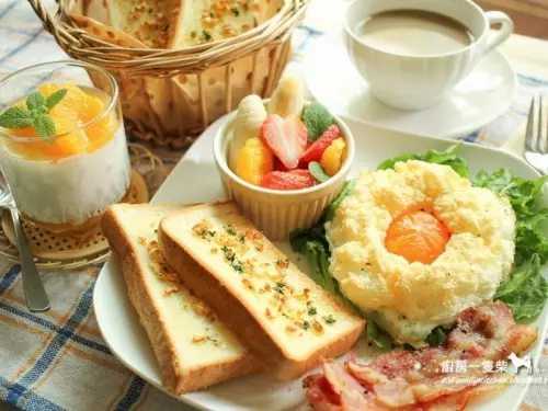 周末早午餐～蓬蓬太陽蛋