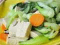 凍豆腐炒油菜的做法