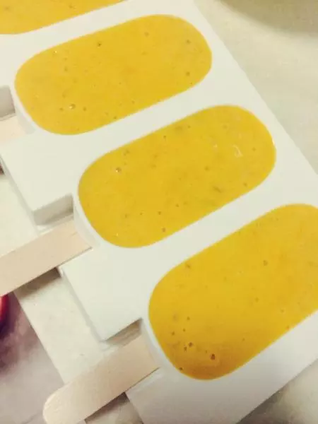 超簡單的芒果香蕉酸奶冰淇淋