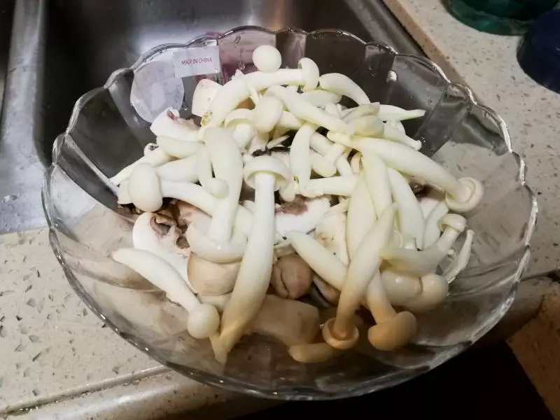 龍利魚番茄蘑菇湯