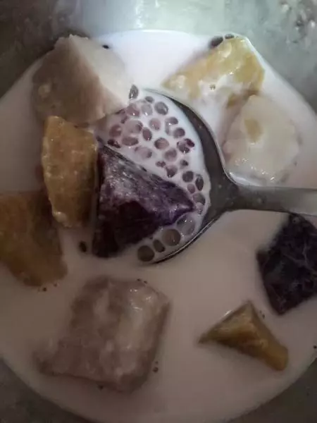 紫薯紅薯香芋椰汁西米露