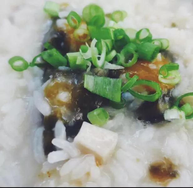 溏心皮蛋瘦肉粥+韓式小菜