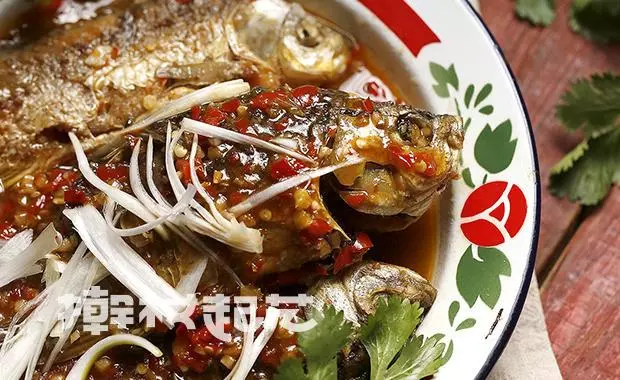 香酥剁椒魚