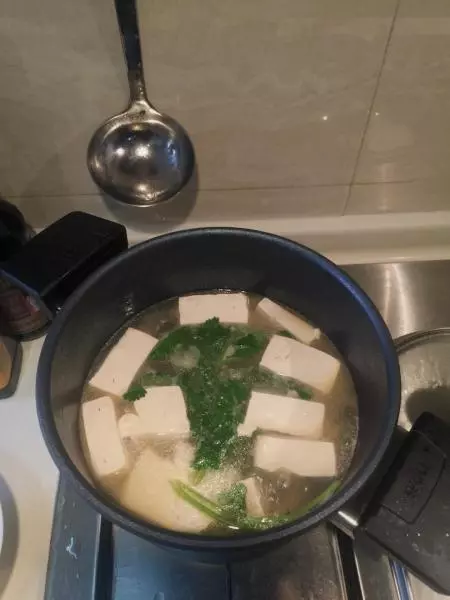 三文魚豆腐湯