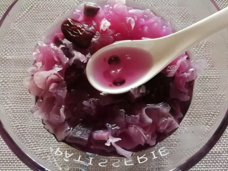 紫薯銀耳紅棗湯