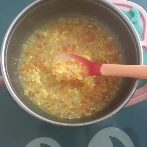 寶寶番茄蛋黃小米粥