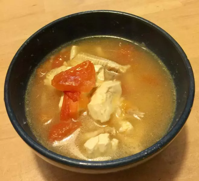 超簡單家常菜：番茄豆腐剝皮魚湯