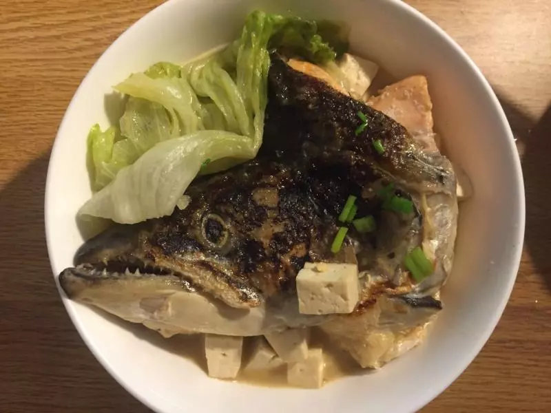 三文魚頭豆腐湯