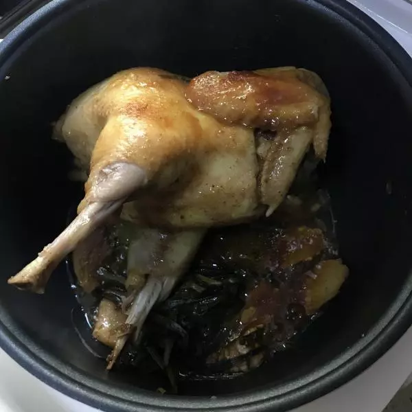電飯鍋鹽焗雞